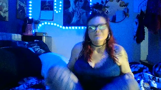 Snapshot of Sexymilf6992 chatting on 03-08-26, 01:03 Sexymilf6992 online show from 03-08-26, 01:03