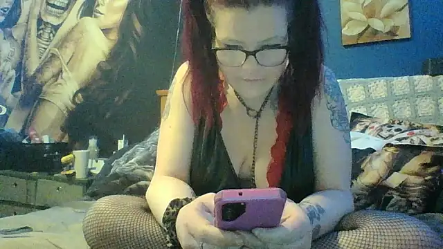 Snapshot of Sexymilf6992 chatting on 03-16-26, 08:24 Sexymilf6992 online show from 03-16-26, 08:24
