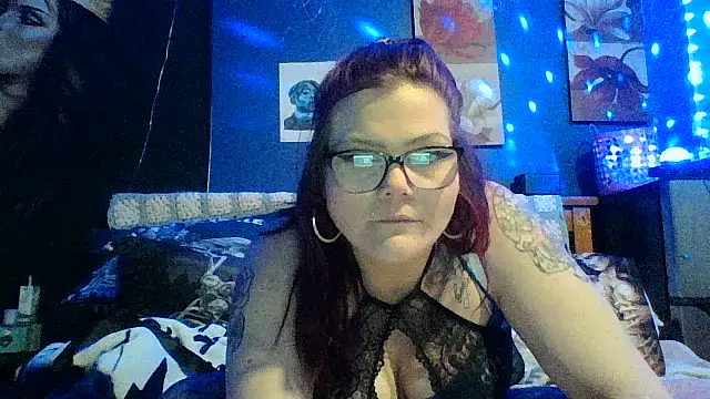 Snapshot of Sexymilf6992 chatting on 03-18-26, 01:42 Sexymilf6992 online show from 03-18-26, 01:42
