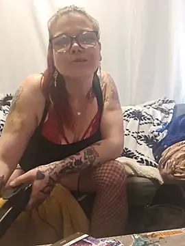 Snapshot of Sexymilf6992 chatting on 05-21-26, 10:06 Sexymilf6992 online show from 05-21-26, 10:06