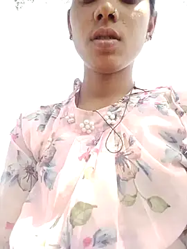 wifedesi7050 online show from 04-06-26, 11:55