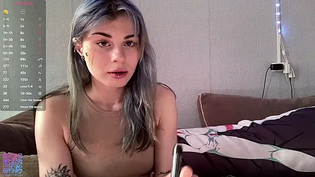 Emmibrilson online show from 05-27-26, 01:08