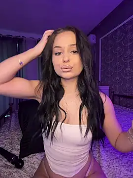 Olivia Noor online show from 05-17-26, 04:58