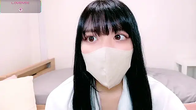 natsuka-chan online show from 04-05-26, 05:48