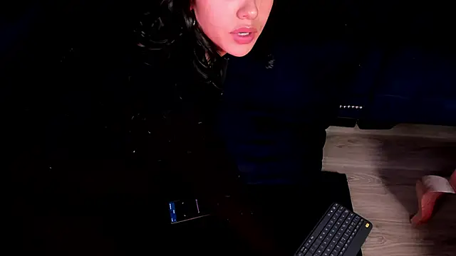 Fiorelaa  online show from 06-03-26, 02:33