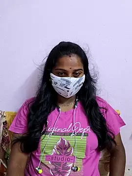 Snapshot of Shaliniqueen chatting on 05-22-26, 06:46 Shaliniqueen online show from 05-22-26, 06:46