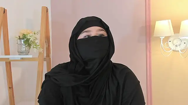 Snapshot of _zharaa chatting on 03-06-26, 01:18 zharaa online show from 03-06-26, 01:18