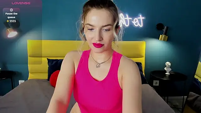 StellaAlluring online show from 05-19-26, 01:33