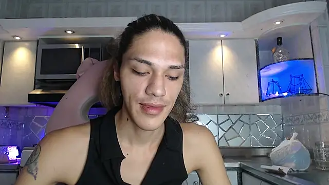 CrisOzzz online show from 03-20-26, 05:18