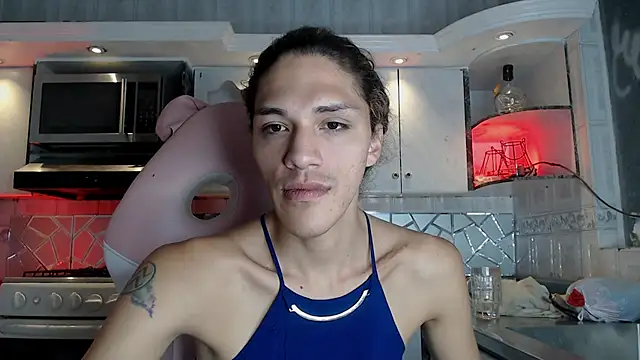 CrisOzzz online show from 03-25-26, 06:36