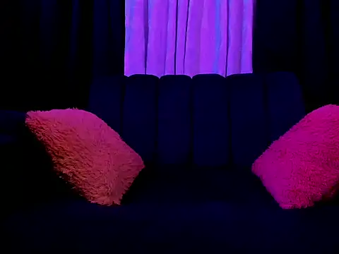 ginebrapurple online show from 04-15-26, 07:58