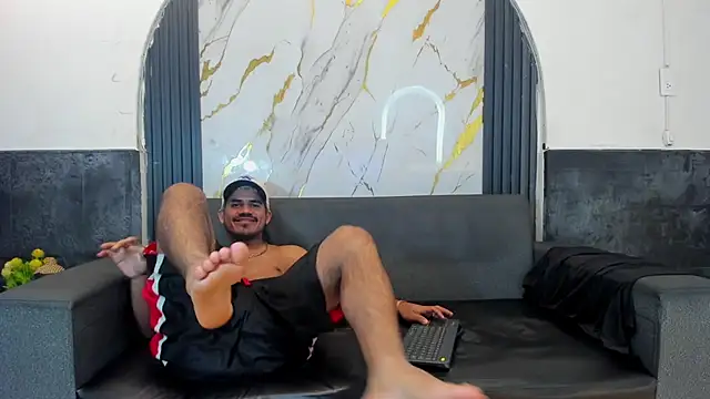 Latins on fire online show from 03-22-26, 12:14