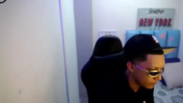 Street poemm  online show from 04-20-26, 07:37