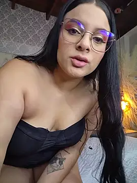 Snapshot of Allice_Evens chatting on 05-27-26, 03:14 Allice Evens online show from 05-27-26, 03:14
