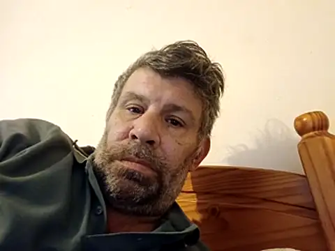 Snapshot of stud2512 chatting on 04-29-26, 05:52 stud2512 online show from 04-29-26, 05:52