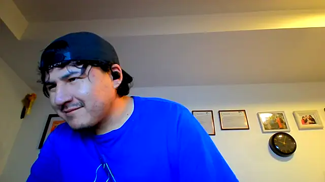 Snapshot of Bouncywarrior chatting on 03-22-26, 02:04 Bouncywarrior online show from 03-22-26, 02:04