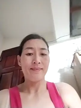 lris-Beauty77 online show from 04-19-26, 03:00