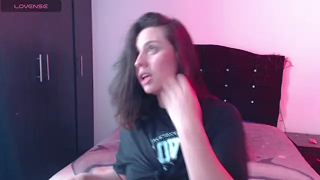 Ana  arms online show from 02-24-26, 03:21