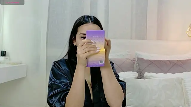 Snapshot of malak_haddad chatting on 03-10-26, 11:43 malak haddad online show from 03-10-26, 11:43