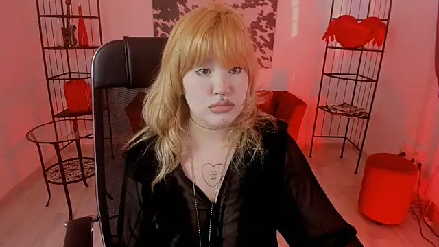 Snapshot of OpalNova chatting on 07-12-26, 02:08 OpalNova online show from 07-12-26, 02:08
