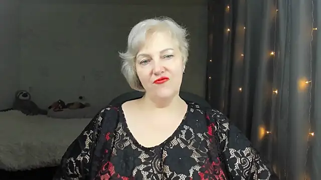 Mary-Leee online show from 04-13-26, 05:51