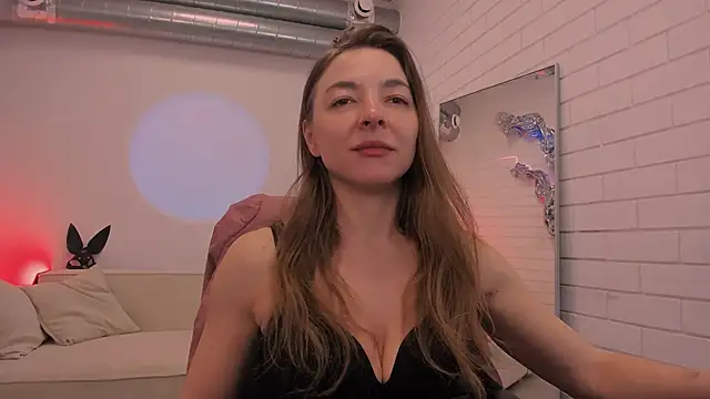 DianaAvis online show from 03-22-26, 05:44