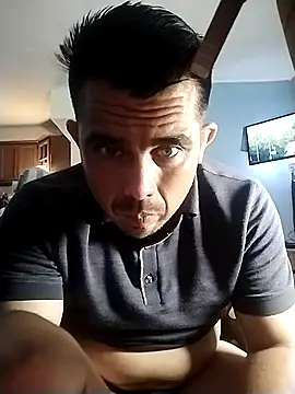 Snapshot of manuel4200 chatting on 03-05-26, 12:23 manuel4200 online show from 03-05-26, 12:23