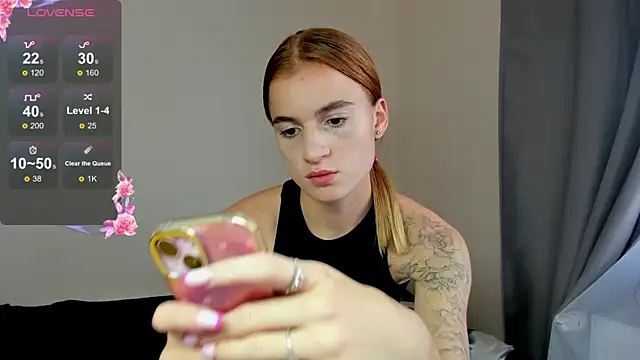 Snapshot of Stacey_Brow chatting on 07-09-26, 05:22 Stacey Brow online show from 07-09-26, 05:22