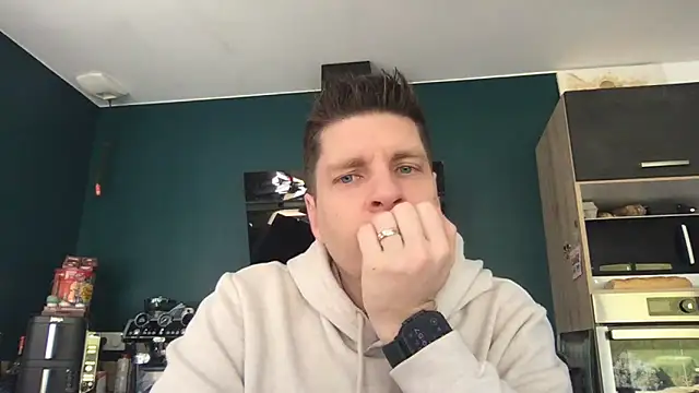 Minmoi1984 online show from 02-25-26, 08:57