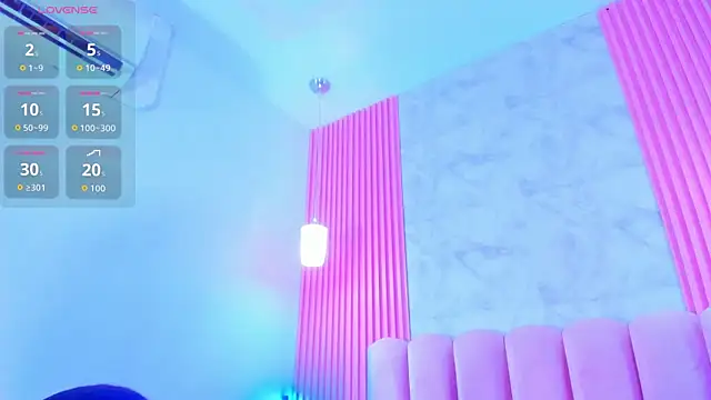 ArianaRougee online show from 07-15-26, 04:18