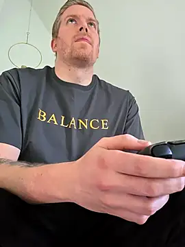 Snapshot of HotCouple1995xx chatting on 02-24-26, 10:02 HotCouple1995xx online show from 02-24-26, 10:02