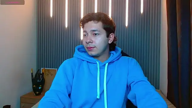 Julian Smith21 online show from 04-04-26, 11:57