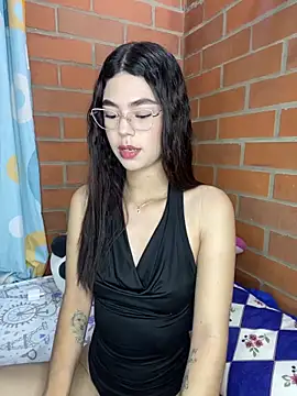 Snapshot of Nixieblaze chatting on 05-26-26, 04:19 Nixieblaze online show from 05-26-26, 04:19