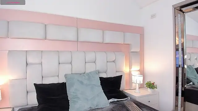 Thiago Jones1 online show from 03-26-26, 07:30