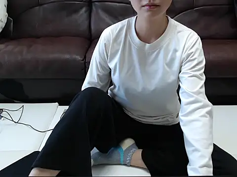 Snapshot of Mey_112 chatting on 03-13-26, 05:47 Mey 112 online show from 03-13-26, 05:47