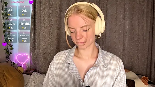 Marry Sornatiko online show from 06-19-26, 03:27