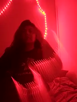 Snapshot of -BOBE1 chatting on 03-08-26, 04:05 -BOBE1 online show from 03-08-26, 04:05