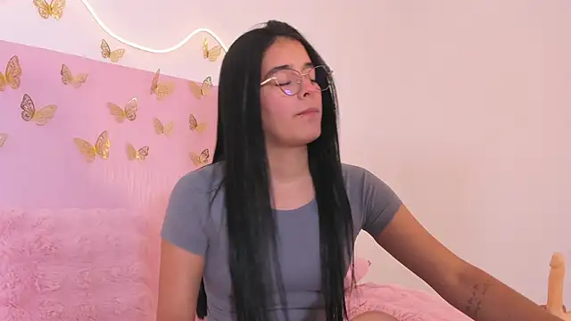 Isaa-queen online show from 04-15-26, 08:09