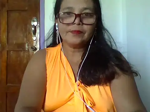 Snapshot of Flowerblossom123 chatting on 04-29-26, 05:33 Flowerblossom123 online show from 04-29-26, 05:33