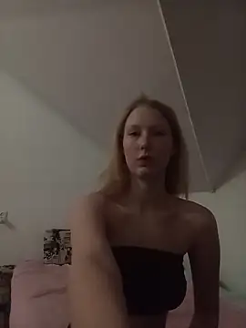 Snapshot of TanyaSavel chatting on 02-23-26, 02:36 TanyaSavel online show from 02-23-26, 02:36