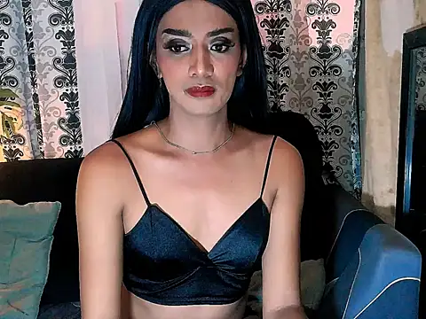 Queeny Cassandra online show from 06-10-26, 11:57