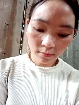 Snapshot of Salyk5 chatting on 02-25-26, 06:23 Salyk5 online show from 02-25-26, 06:23