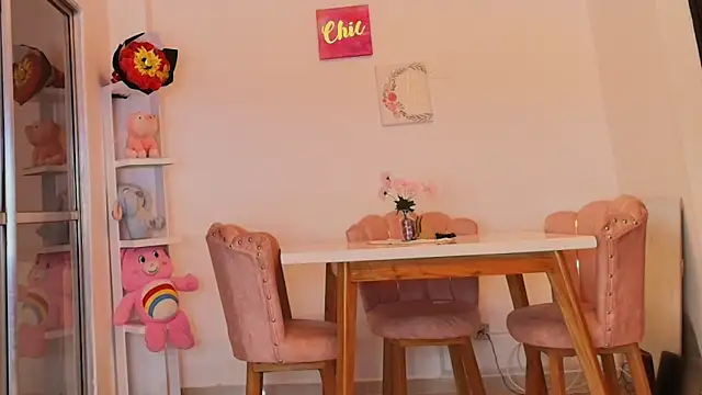 CamilaVelour online show from 04-17-26, 04:59