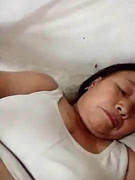 heesuu11 online show from 04-04-26, 04:04