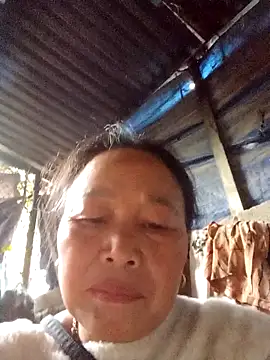 heesuu11 online show from 04-30-26, 06:31