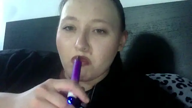 Snapshot of AriaWet chatting on 03-18-26, 03:15 AriaWet online show from 03-18-26, 03:15