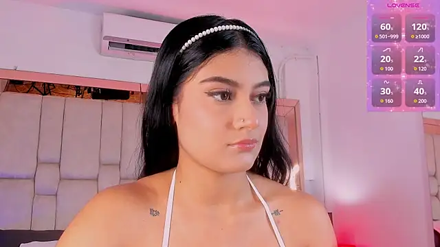 Snapshot of KatherineRuiz_ chatting on 04-26-26, 12:14 KatherineRuiz online show from 04-26-26, 12:14
