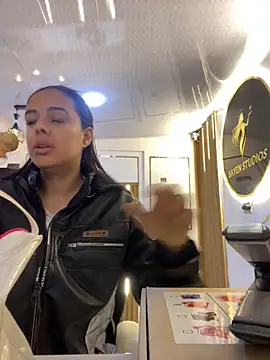 samira-grey online show from 03-06-26, 01:07