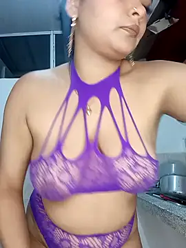 Emily Rouse23 online show from 04-18-26, 01:20