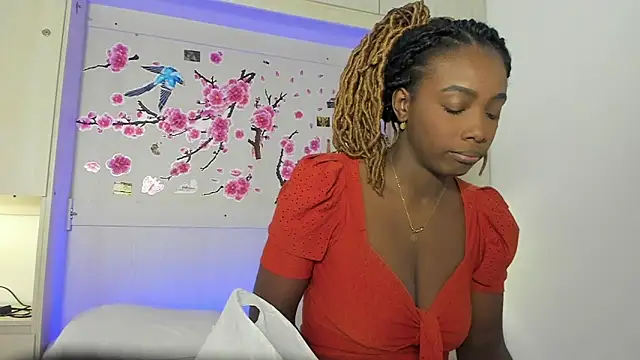 Snapshot of Oshun_444 chatting on 06-10-26, 04:12 Oshun 444 online show from 06-10-26, 04:12